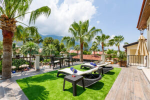 The Almond, Kyrenia